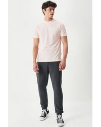 Lee Jeans - Hellrosa T-Shirt Mit Rundhalsausschnitt, 100 Baumwolle, Regularfit Für Herren - Lyst