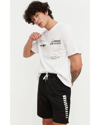 Trendyol - Schwarze Shorts Mit Geometrischem Aufdruck, Mittlere Größe – Regular Fit Für Herren - Lyst
