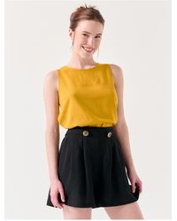 Jimmy Key - Schwarze, Gerade Geschnittene Leinenshorts Mit Normaler Taille Und Plissierten Knöpfen Für Damen - Lyst