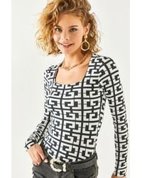 Olalook - Geometrische Weiße Bluse Mit Quadratischem Kragen Vorne Und Doppellagiger Lycra-Bluse Für Damen - Lyst