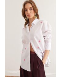 Olalook - Weißes, Mit Herzen Besticktes Boyfriend-Hemd Gml- 19001300 Für Damen - Lyst