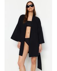 Trendyol - Er mini-kimono und kaftan aus 100 % gewebter baumwolle mit gürtel - Lyst
