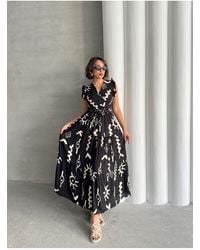 BEJNA - Schwarzes, Gewebtes Kleid Mit Fliegenärmeln Und Zweireihigem Ausschnitt Für Damen - Lyst
