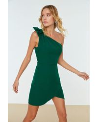 Trendyol - Smaragdgrünes, Figurbetontes, Gewebtes Kurzes Abendkleid Für Die Nacht, Abschlusskleid Für Damen - Lyst