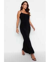 Trendyol - Schwarzes Tailliertes/Tailliertes Maxi-Bleistiftkleid Aus Flexiblem Strick Mit Trägern Für Damen - Lyst