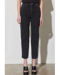 Wrangler - Mom Fit Jeans Mit Hoher Taille, Schmalem Bein, 100 Baumwolle, Vintage-Schnitt, Schwarze Jeans-Denim-Hose Für Damen - Lyst