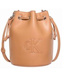 Calvin Klein - Piccola Borsa A Secchiello Con Monogramma Distintivo - Lyst