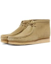 Clarks - Wallabee Stiefel Ahorn Wildleder - Lyst