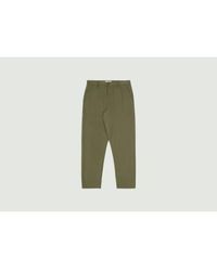 Universal Works - Confort Fit Pantalones militares chino - Lyst