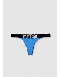 Calvin Klein - Bas de bikini brésilien avec ban logo en bleu dynamique - Lyst