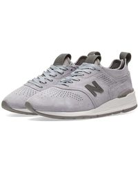 New Balance Grauer M997DGR2 Hergestellt in den USA. Zerlegte Schuhe