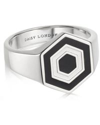 Daisy London - Hexagon Palm Signet Ring / Small - Lyst