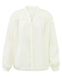 Yaya - Supple Blouse With V Neck Long Sleeves And Pleated Details Or Ivory White - Lyst