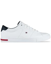 tommy hilfiger essential leather icon logo trainer in white