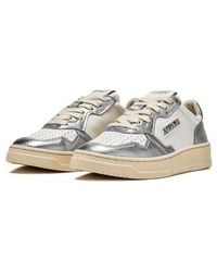 Autry - Medalist Low Leather Bicolor Sneaker & Silver 36 - Lyst