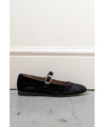Le Monde Beryl - Chaussures en velours noir mary jane - Lyst