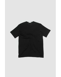Lemaire - Geripptes t-shirt mit u-ausschnitt in schwarz - Lyst