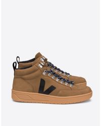 aika nubuck trainer