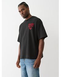 関税込み♪【TRUE RELIGION】OVERSIZED DOBERMAN ロゴ★Tシャツ OVERSIZED DOBERMAN TEE - Winter White | True Religion