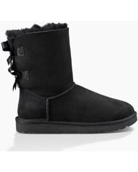 black uggs bow