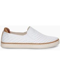 ugg sammy white