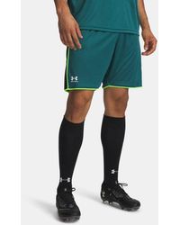 Under Armour - Challenger Train Herenshorts Rack Groente Wit - Lyst