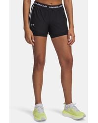 Under Armour - Tech Play Up 2-In-1 Damesshorts Zwart Zwart Wit - Lyst