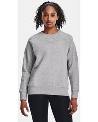 Under Armour - Rival Fleece Damesshirt Met Ronde Hals Mod Grijs Light Heather Wit - Lyst