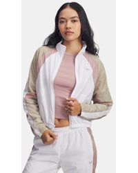 Under Armour - Icon Crinkle
Jacke Für Damen City Khaki Tourmaline Rosa - Lyst