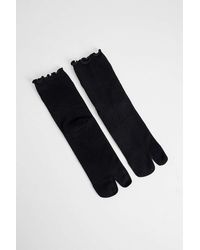 Out From Under - Tabi Frill Edge Socks - Lyst