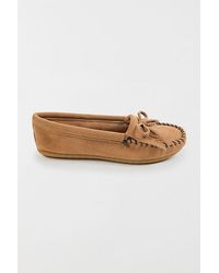 Minnetonka - Suede Kilty Hardsole Moccasins Shoe - Lyst