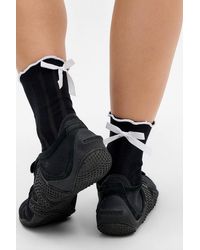 Out From Under - Lettuce-edge Bow Socks - Lyst