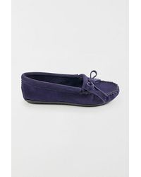 Minnetonka - Suede Kilty Hardsole Moccasins Shoe - Lyst