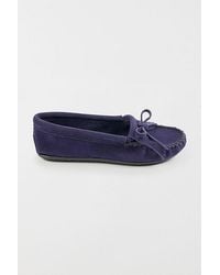 Minnetonka - Suede Kilty Hardsole Moccasins Shoe - Lyst