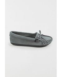 Minnetonka - Suede Kilty Hardsole Moccasins Shoe - Lyst