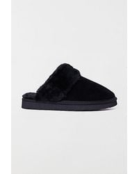 Minnetonka - Chesney Faux Fur Suede Scuff Slippers - Lyst