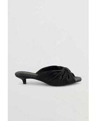 INTENTIONALLY ______ - Curfew Leather Kitten Heel - Lyst