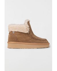 Minnetonka - Chandra Suede Berber Lined Ankle Boots - Lyst