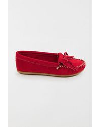 Minnetonka - Suede Kilty Hardsole Moccasins Shoe - Lyst