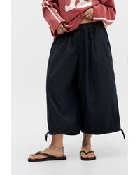 BDG - Stripe Bobbi Extreme Cropped Trousers Xs At Urban Outfitters - Lyst