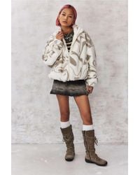 Urban Outfitters - Uo Olivia Zip-through Sherpa Swirl Jacket - Lyst