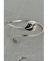GILI Jewels - Calla Lily Bangle Bracelet - Lyst