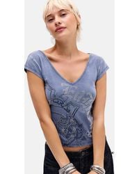 Ed Hardy - Uo Exclusive Cross V-neck Baby Tee - Lyst
