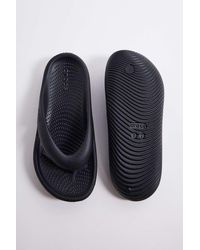 Crocs™ - Black Mellow Flip Flops - Lyst