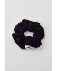 Urban Outfitters - Crinkle Pearl Scrunchie - Lyst
