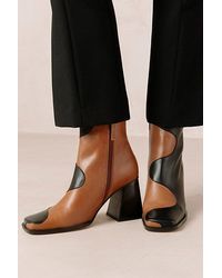 Alohas - Blair Leather Wavy Ankle Boot - Lyst