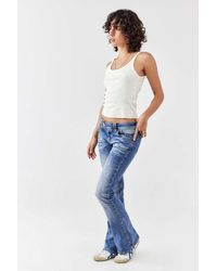 BDG - Ausgestellte bootcut-jeans im low-rise-stil mit heller waschung - Lyst