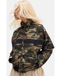 Lioness - Camo Essential Windbreaker Jacket 2xs At Urban Outfitters - Lyst