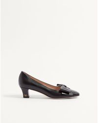 Valentino Garavani - Bowow Pump - Lyst