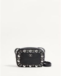 Valentino Garavani - ヴァレンティノ ガラヴァーニ ネルコート グレインカーフスキン ショルダーバッグ 女性 ブラック - Lyst
